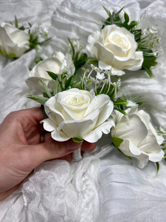 White Boutonniere Wedding Groom Groomsmen Boutonnière Ivory Wedding Artificial Flowers Eucalyptus White Rose Classic Boutonniere